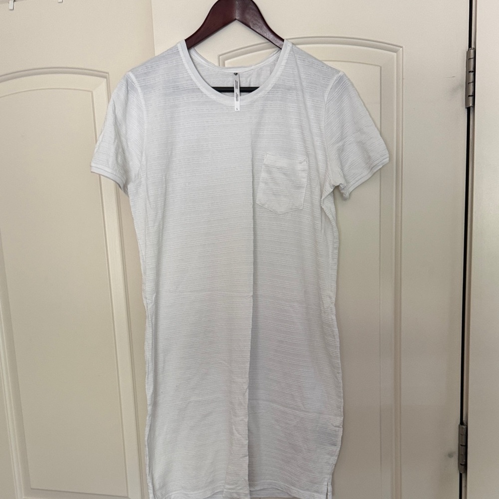 Kuhl White Short Sleeve dress